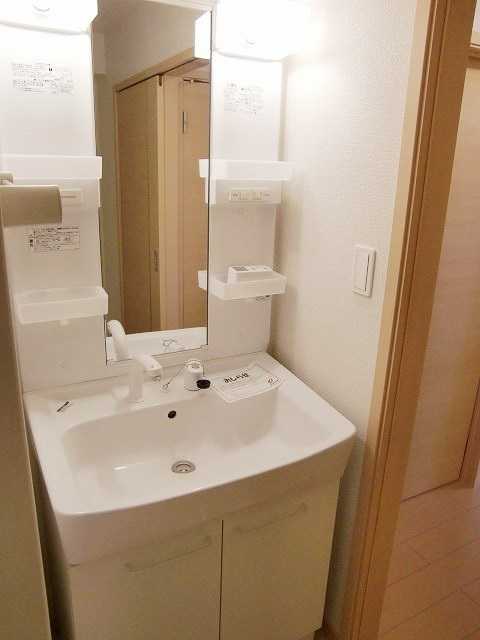 ��ʌ��������܎s��{��O���S���ڂ̃A�p�[�g�̐��ʏ�