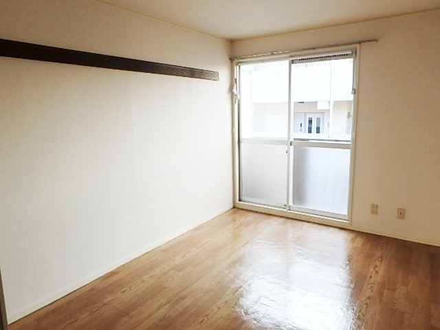 ��ʌ��������܎s��{����ؒ��S���ڂ̃A�p�[�g�̋��ԁE���r���O