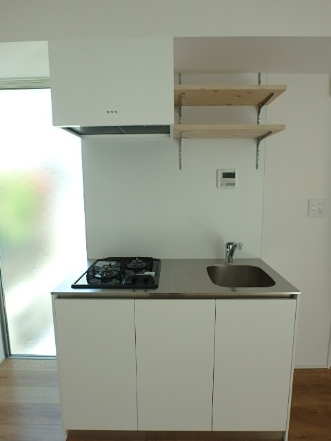 ��ʌ��������܎s�k����i���Q���ڂ̃A�p�[�g�̃L�b�`��