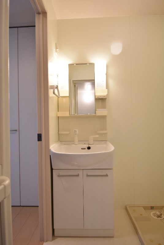 ��ʌ��������܎s�΋擹�c�y�R���ڂ̃A�p�[�g�̐��ʏ�