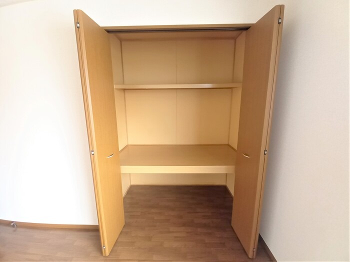 ��ʌ��t�����s�~�c�{���Q���ڂ̃A�p�[�g�̎��[