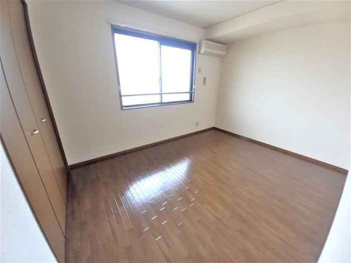 ��ʌ��t�����s�~�c�{���Q���ڂ̃A�p�[�g�̂��̑������E�X�y�[�X