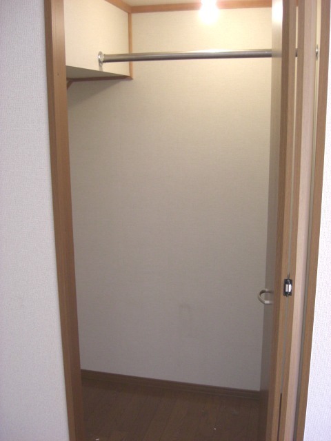 ��ʌ��������܎s�Y�a�挳���Q���ڂ̃e���X�n�E�X�̎��[