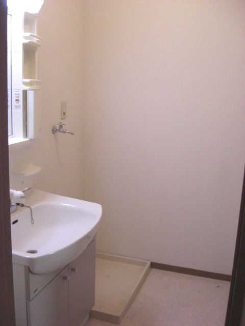 ��ʌ��������܎s�Y�a�挳���Q���ڂ̃e���X�n�E�X�̂��̑��ݔ�