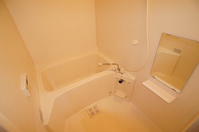 ��ʌ�����s�݉ƒ��̃}���V�����̃o�X