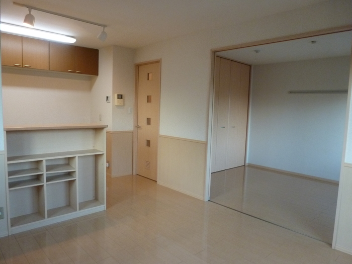 ��ʌ��������܎s���撬�J�R���ڂ̃A�p�[�g�̋��ԁE���r���O