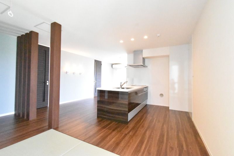 ��ʌ��������܎s�Y�a���؍�R���ڂ̃}���V�����̋��ԁE���r���O