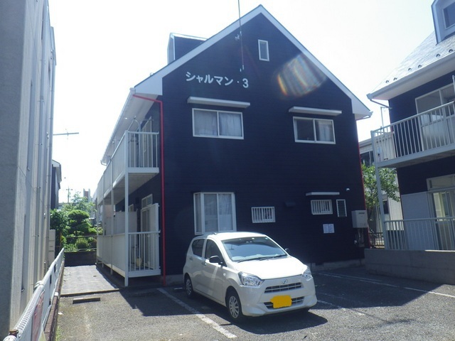 ��ʌ��������܎s�k��ޗǒ��̃A�p�[�g�̒��ԏ�