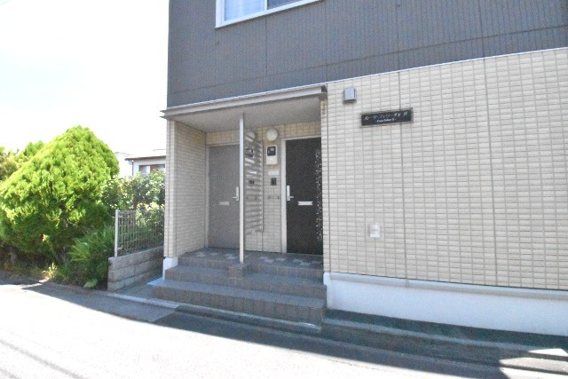 ��ʌ��������܎s�΋擹�c�y�Q���ڂ̃A�p�[�g�̃G���g�����X