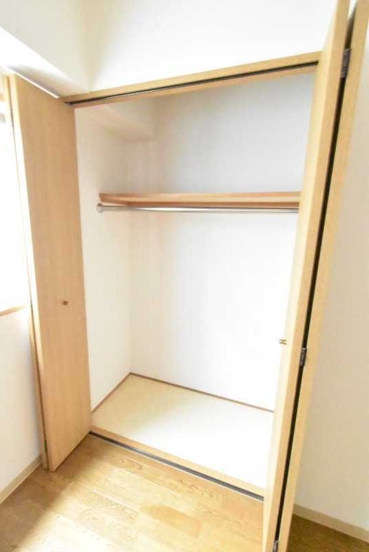 ��ʌ��z�J�s��z�J�S���ڂ̃}���V�����̎��[