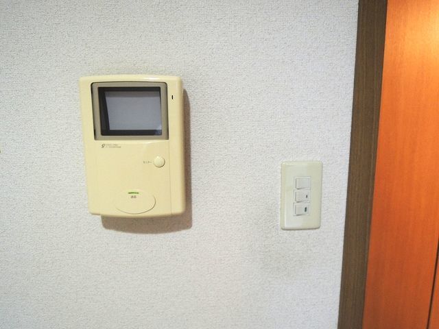 ��ʌ�����s�㕽�����Q���ڂ̃e���X�n�E�X�̂��̑�