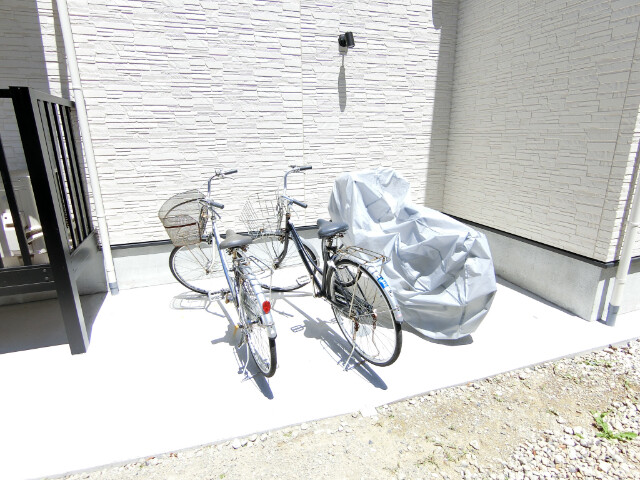 ��ʌ������s���v��̃A�p�[�g�̂��̑�