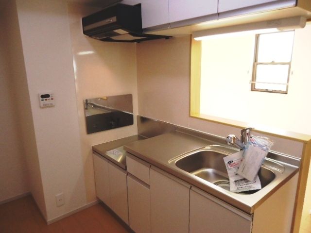 ��ʌ�����s�厚����̃A�p�[�g�̃L�b�`��