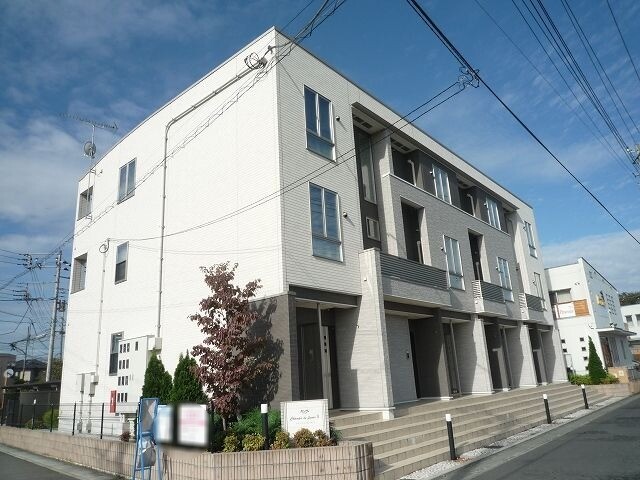 ��ʌ�����s�厚����̃A�p�[�g�̃G���g�����X