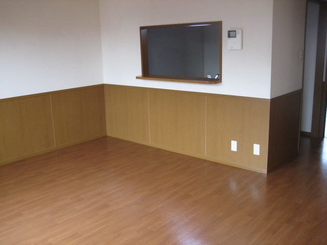 ��ʌ��������܎s�k����i���Q���ڂ̃A�p�[�g�̋��ԁE���r���O