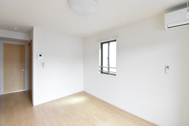 ��ʌ�����s����R���ڂ̃A�p�[�g�̂��̑������E�X�y�[�X