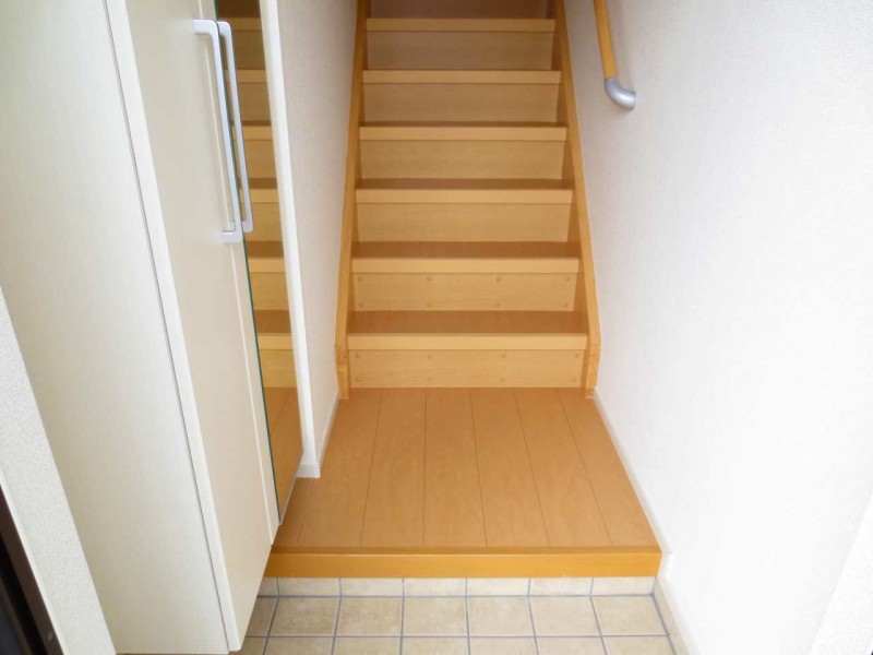 ��ʌ�����s�厚����̃A�p�[�g�̌���