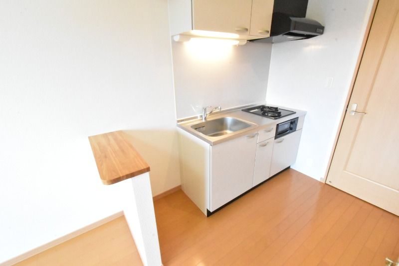 ��ʌ�����s�˒˓��P���ڂ̃}���V�����̃L�b�`��