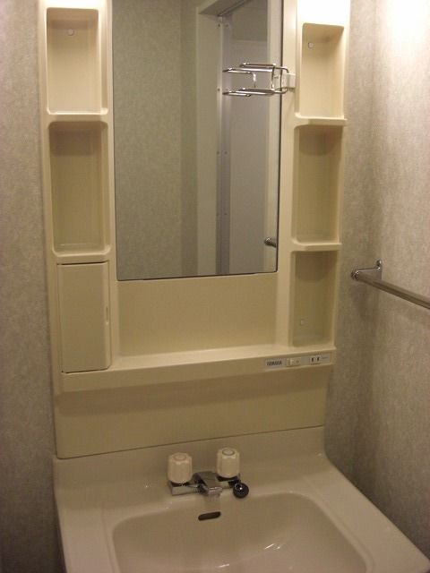 ��ʌ��������܎s�΋擹�c�y�S���ڂ̃A�p�[�g�̐��ʏ�