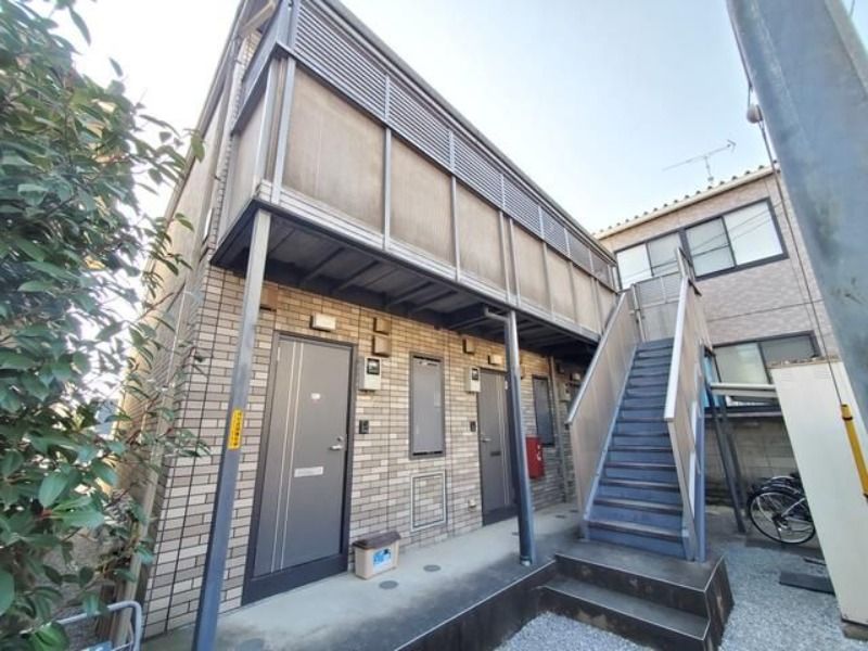 ��ʌ��������܎s�k����i���Q���ڂ̃A�p�[�g�̌����O��