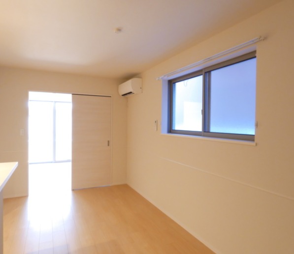 ��ʌ�����s�씵���J�S���ڂ̃}���V�����̋��ԁE���r���O