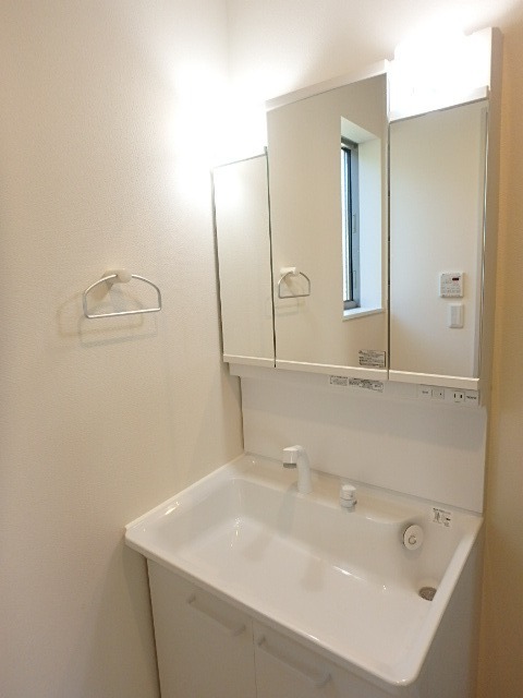 ��ʌ��������܎s��{��听���P���ڂ̃}���V�����̐��ʏ�