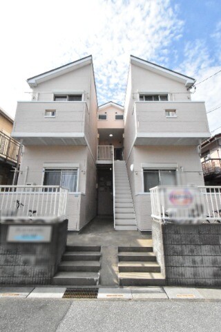 ��ʌ�����s�˒˓��Q���ڂ̃A�p�[�g�̃G���g�����X