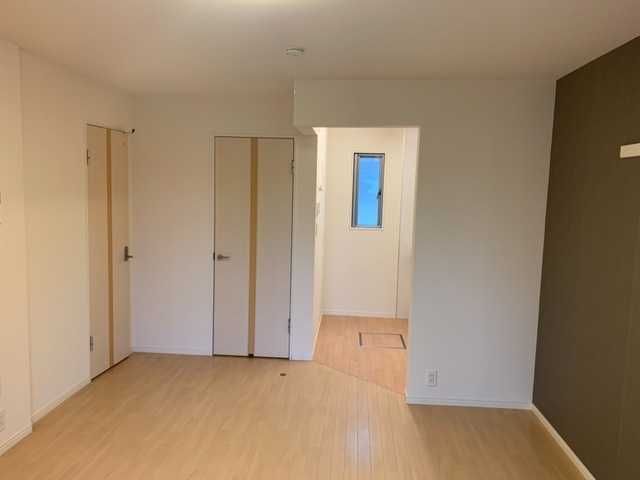 ��ʌ��z�J�s���C�N�^�E���Q���ڂ̃A�p�[�g�̋��ԁE���r���O