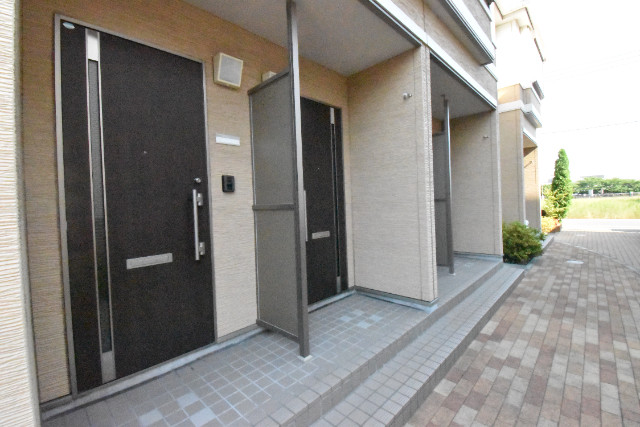 ��ʌ��z�J�s���C�N�^�E���Q���ڂ̃A�p�[�g�̃G���g�����X