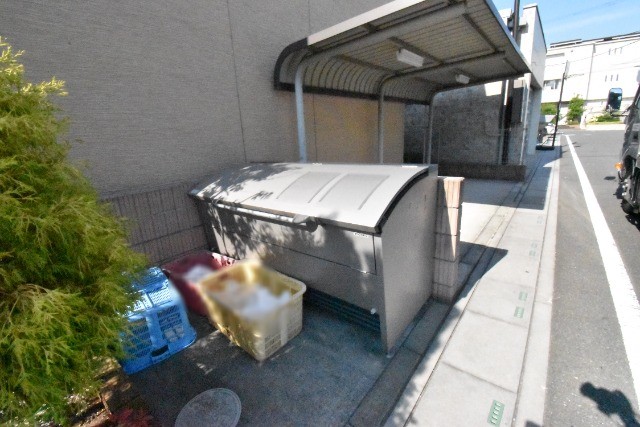 ��ʌ��z�J�s���C�N�^�E���Q���ڂ̃A�p�[�g�̂��̑�