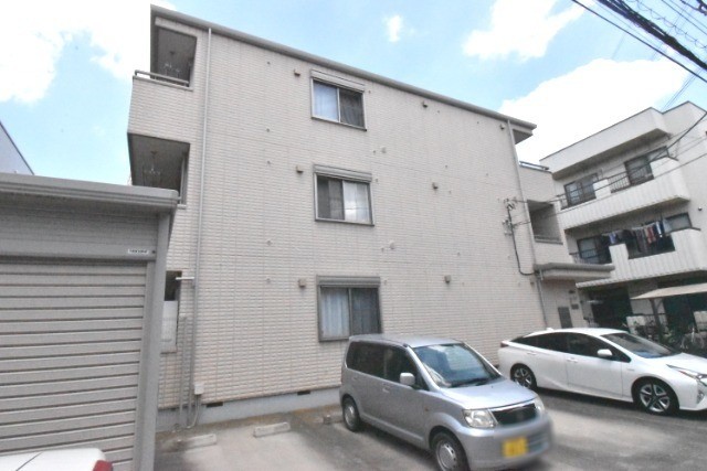 ��ʌ�����s������S����15-25�̃}���V�����̌����O��