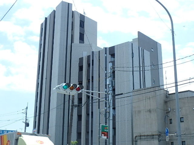 ��ʌ��������܎s��{��O���Q����519�̃}���V�����̌����O��