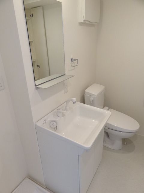 ��ʌ��������܎s��{��O���Q���ڂ̃}���V�����̐��ʏ�