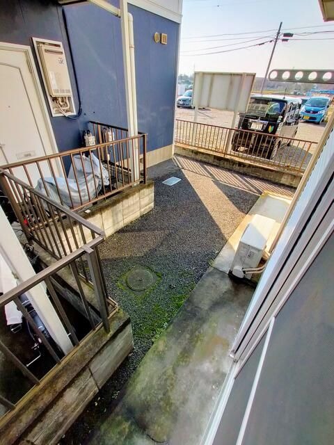 ��ʌ��������܎s��{��O���S���ڂ̃A�p�[�g�̃o���R�j�[