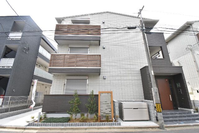 ��ʌ��������܎s�Y�a��j���J�Q���ڂ̃A�p�[�g�̌����O��