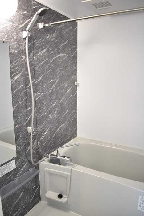 ��ʌ��@�c�s�n���S���ڂ̃A�p�[�g�̃o�X