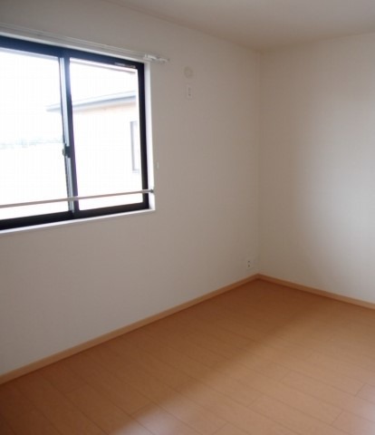 ��ʌ��k�����S�ɓޒ������j�S���ڂ̃A�p�[�g�̂��̑������E�X�y�[�X