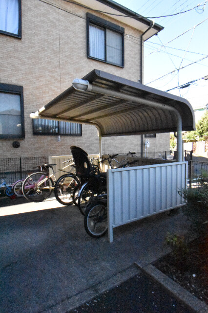 ��ʌ��k�����S�ɓޒ������j�S���ڂ̃A�p�[�g�̂��̑�