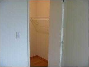 ��ʌ�����s�˒˂P���ڂ̃A�p�[�g�̎��[