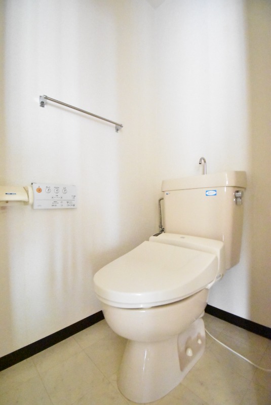 ��ʌ�����s������P���ڂ̃}���V�����̃g�C��