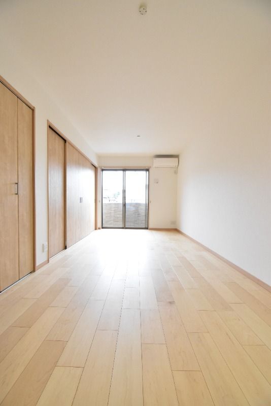 ��ʌ�����s�厚�ؑ]�C�̃A�p�[�g�̋��ԁE���r���O