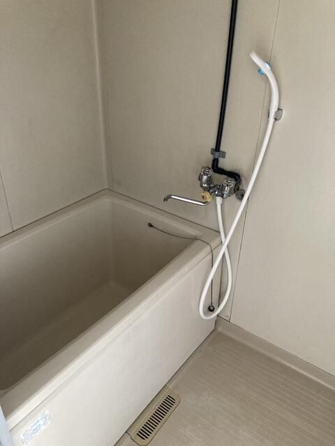 ��ʌ��������܎s������厚���{���̃A�p�[�g�̃o�X