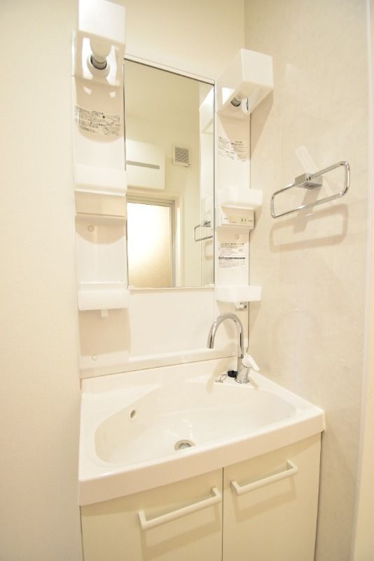 ��ʌ�����s�厚�ؑ]�C�̃A�p�[�g�̐��ʏ�