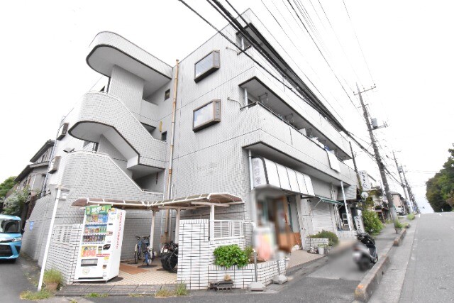 ��ʌ�����s�k����R���ڂ̃}���V�����̌����O��