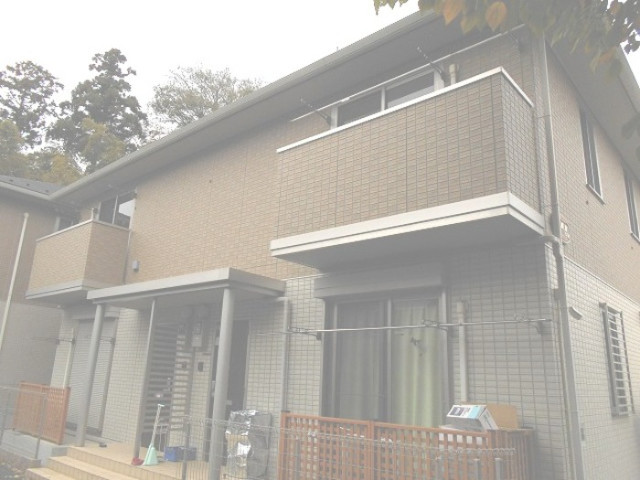 ��ʌ��������܎s�΋�厚����426-6�̃e���X�n�E�X�̌����O��