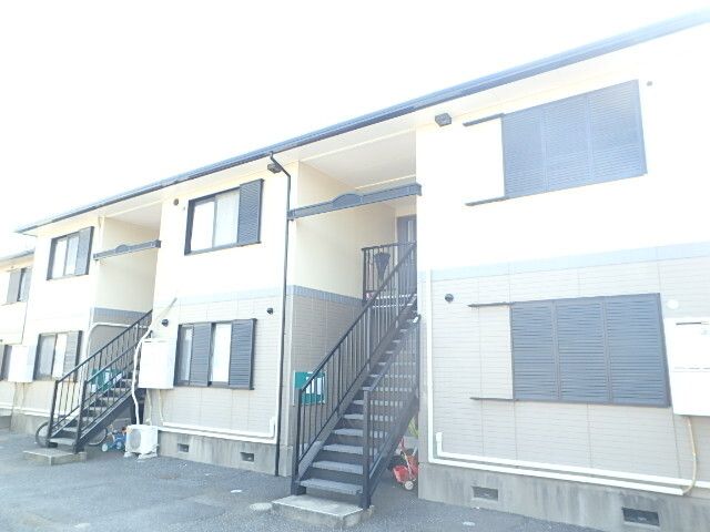 ��ʌ��������܎s����厚�w��523-1�̃A�p�[�g�̌����O��