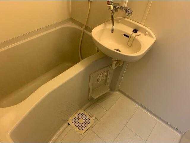 ��ʌ��������܎s��{��听���R���ڂ̃}���V�����̃o�X