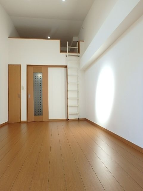 ��ʌ��������܎s��{��听���P���ڂ̃A�p�[�g�̋��ԁE���r���O