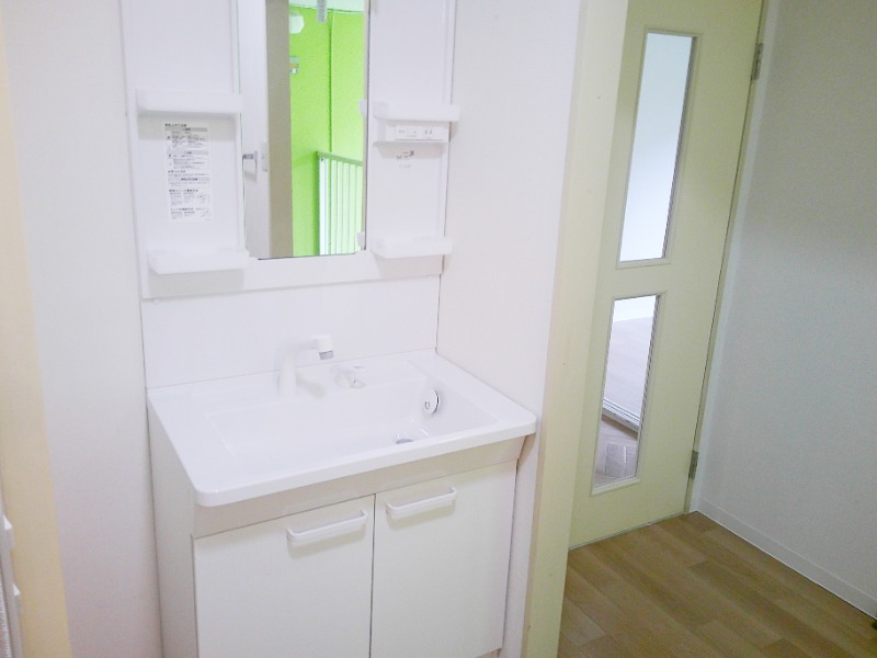 ��ʌ��������܎s����厚�w��̃A�p�[�g�̐��ʏ�