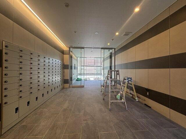 ��ʌ������s�V�����W���ڂ̃}���V�����̃G���g�����X